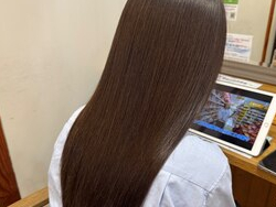 髪質改善でしっとりまとまるツヤ髪へ