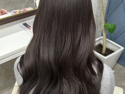 水素カラーでつるんとツヤ髪に♪