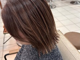 白髪ぼかしでつくる大人の抜け感