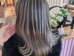 コントラスト抜群♪ バレイヤージュ